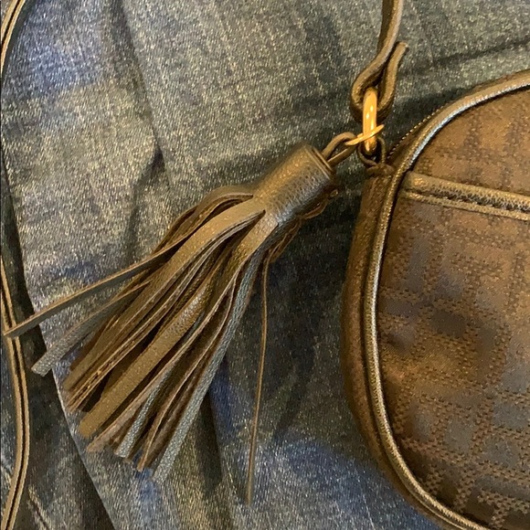 SALE!! Tommy Hilfiger oval disco crossbody bag - Picture 4 of 4